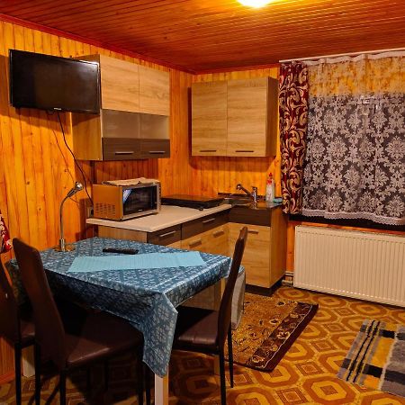 Maison d'hôtes У Оксани à Kvasy Extérieur photo