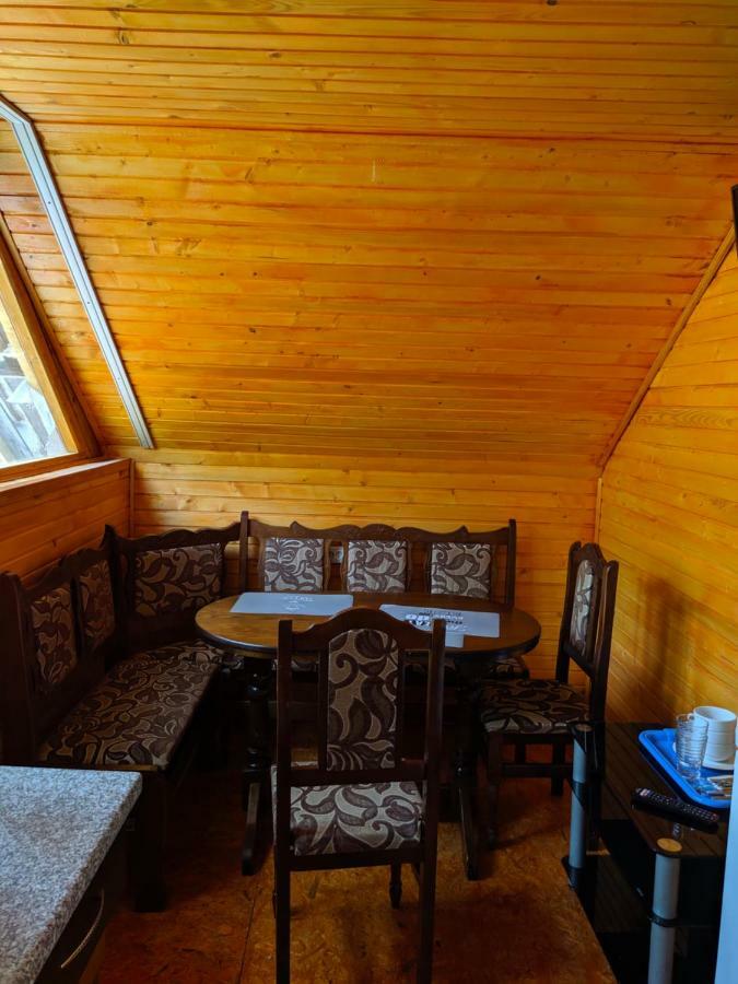 Maison d'hôtes У Оксани à Kvasy Extérieur photo