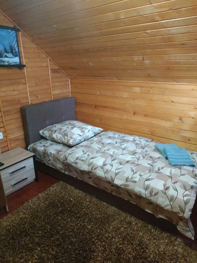 Maison d'hôtes У Оксани à Kvasy Extérieur photo