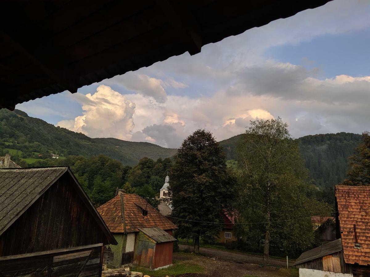 Maison d'hôtes У Оксани à Kvasy Extérieur photo