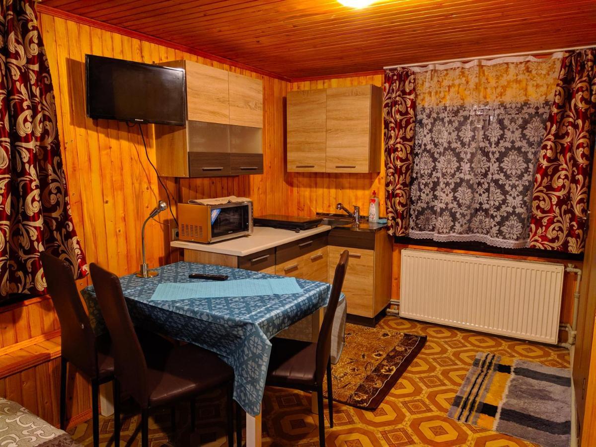 Maison d'hôtes У Оксани à Kvasy Extérieur photo